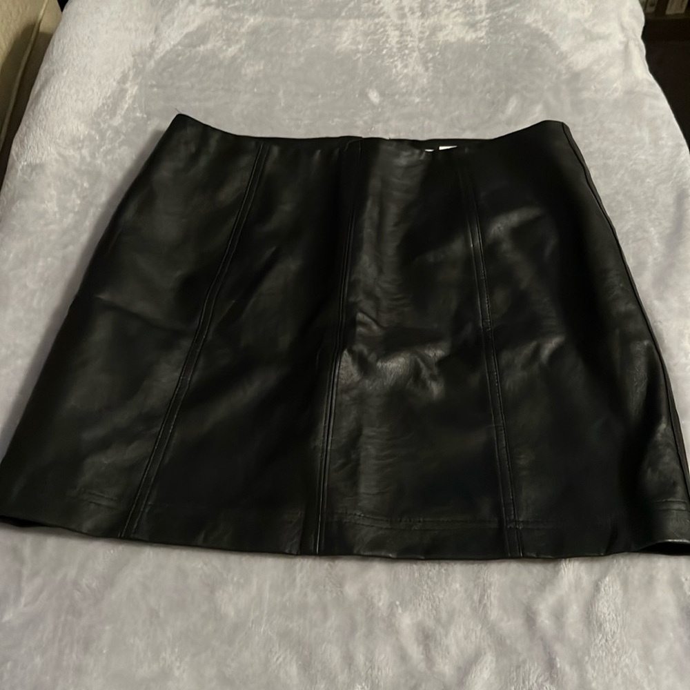 Ladies Skirt